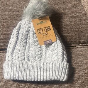 Northeast Cozy Cabin Beanie - Light Gray